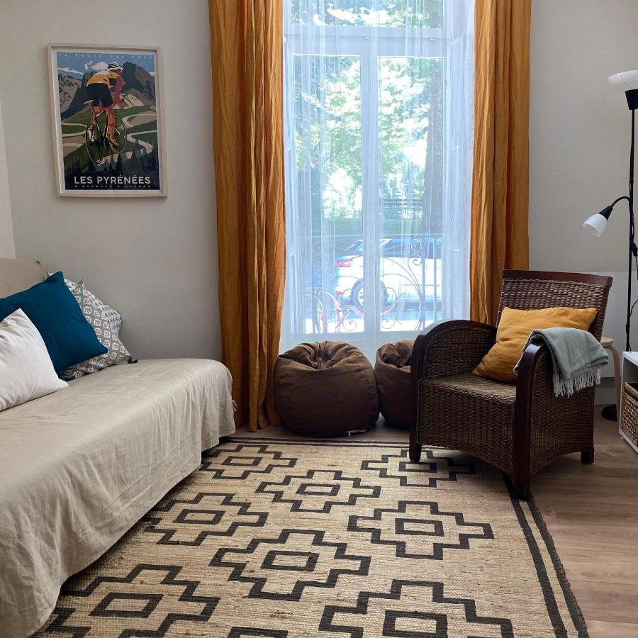 Fantastic Ground Floor Apartment Opposite Thermes Bagneres-de-Luchon Luaran gambar