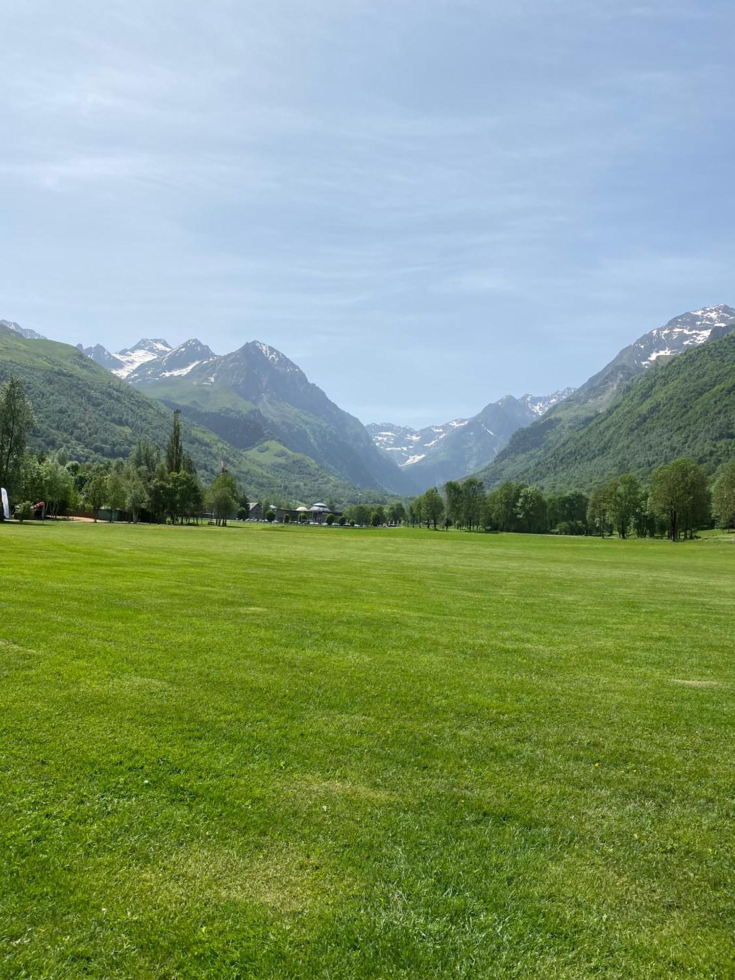 Fantastic Ground Floor Apartment Opposite Thermes Bagneres-de-Luchon Luaran gambar